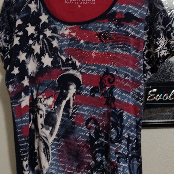 Patriotic short sleeve top - Picture 4 of 5